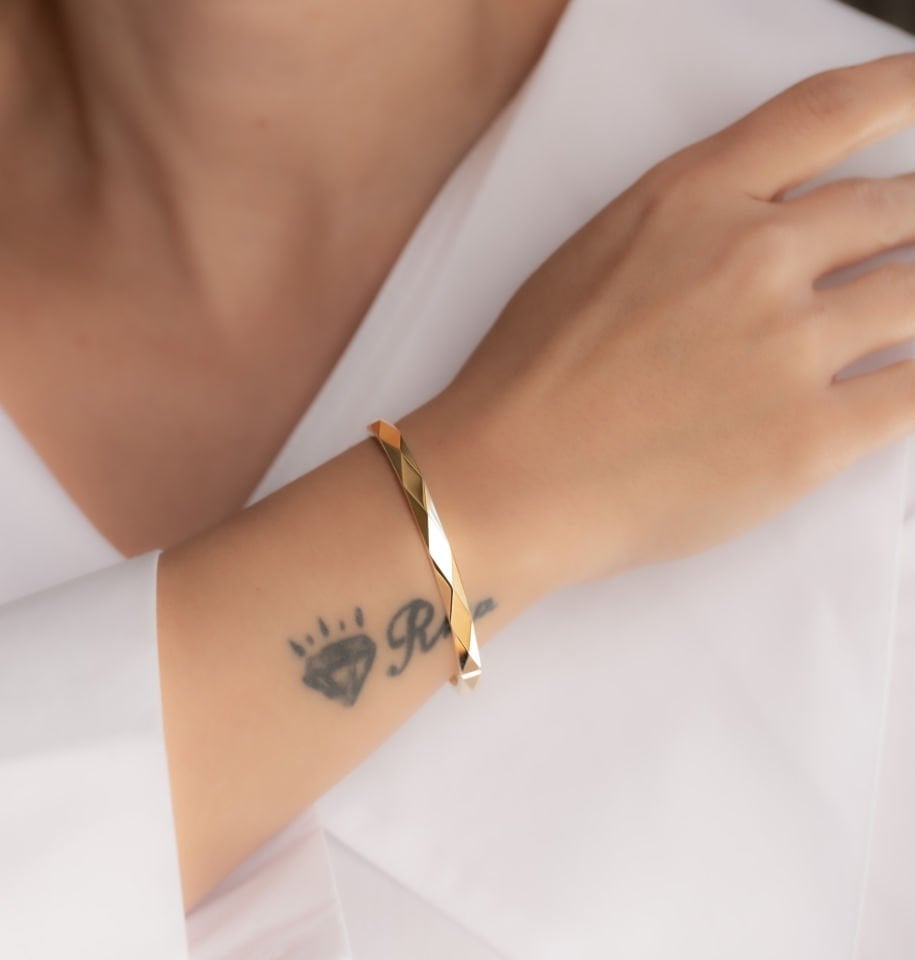 GEOMETRİK ALTIN KELEPÇE BİLEZİK