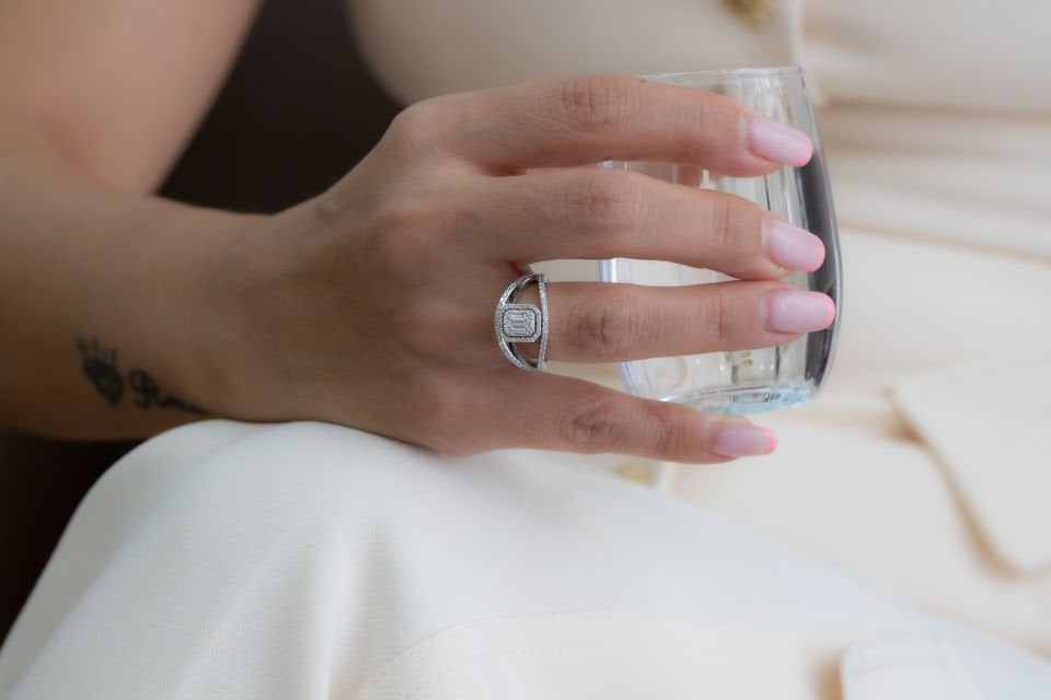 0.68 KARAT BAGET TAŞLI PIRLANTA YÜZÜK