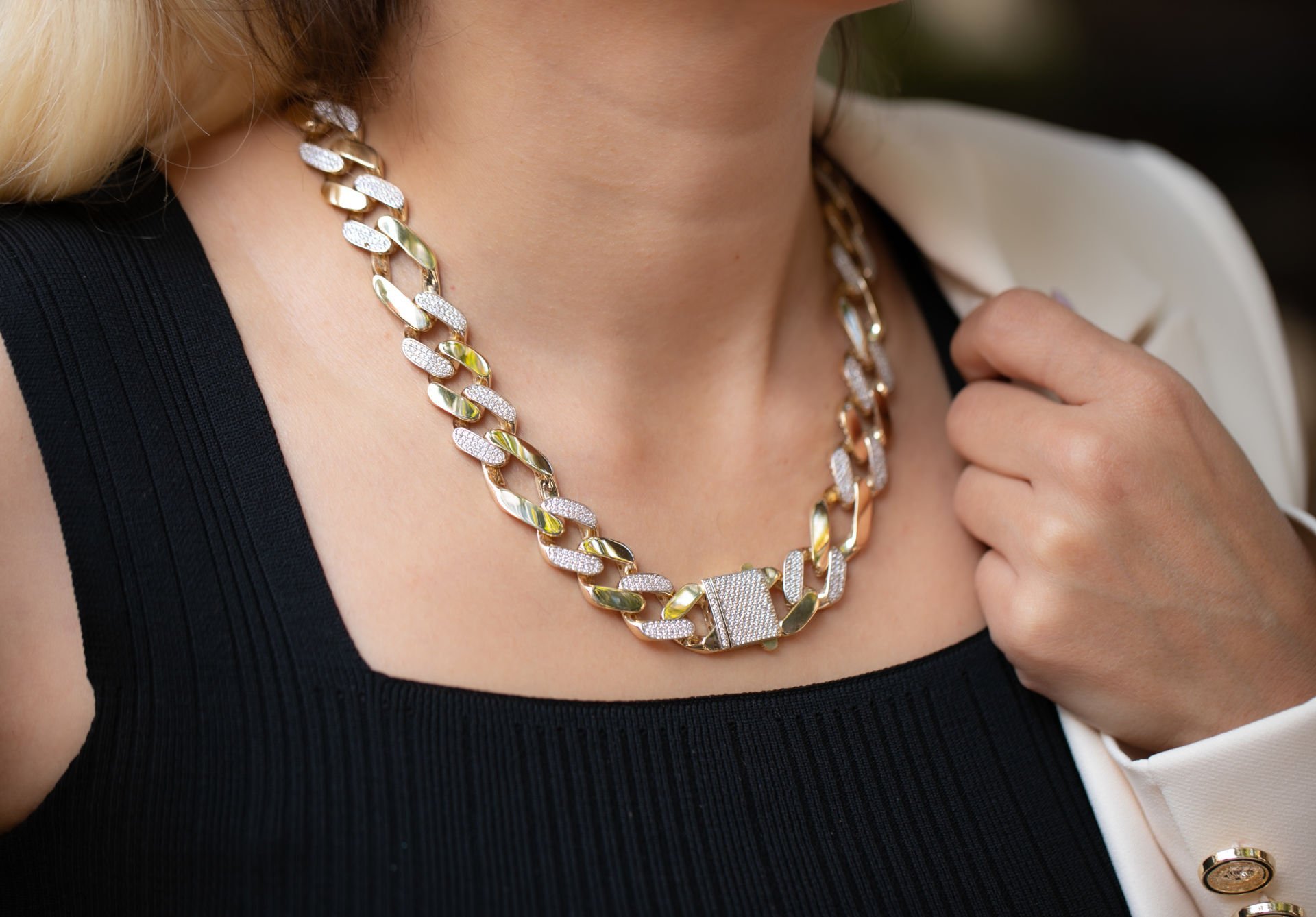 TAŞLI ALTIN ZİNCİR KOLYE