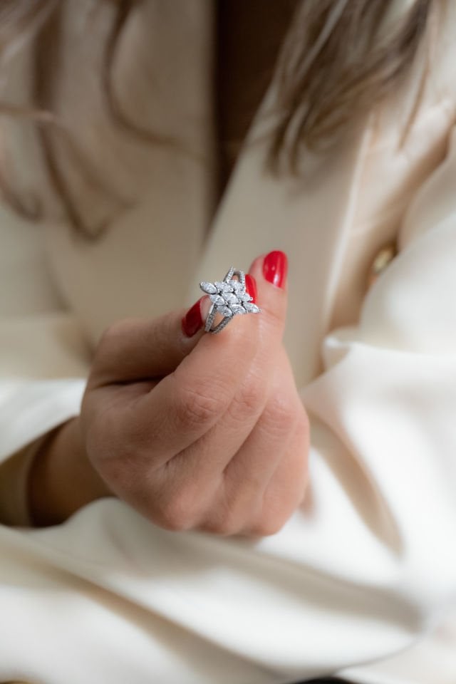 1.45 KARAT TASARIM PIRLANTA YÜZÜK