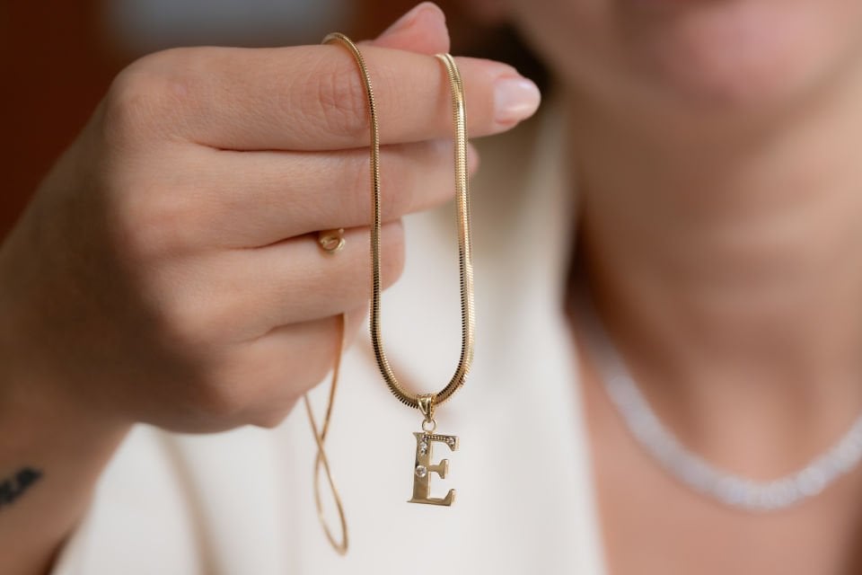 E HARF ALTIN KOLYE UCU