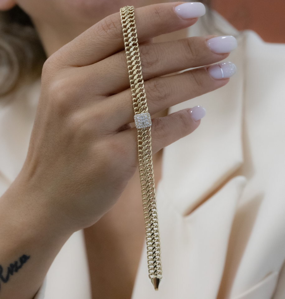 KALIN HASIR KARE TAŞLI ALTIN BİLEKLİK