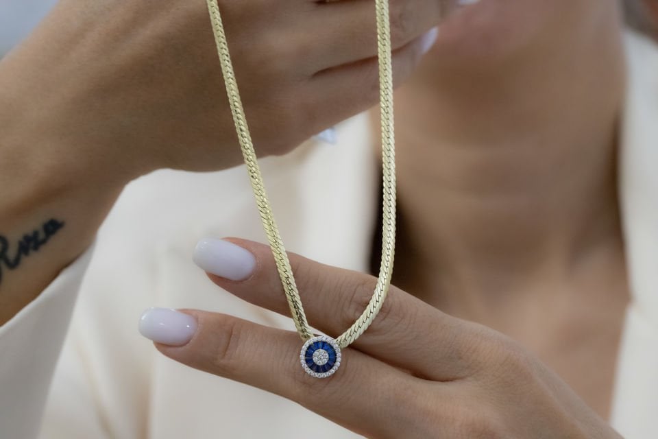 MAVİ TAŞLI ALTIN KOLYE