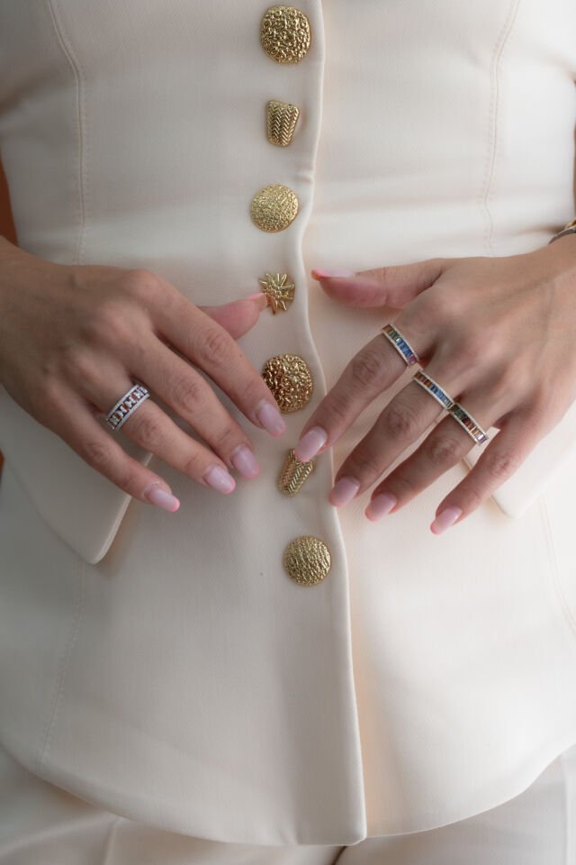 2.37 KARAT RENKLİ SAFİR YARIM TUR PIRLANTA YÜZÜK