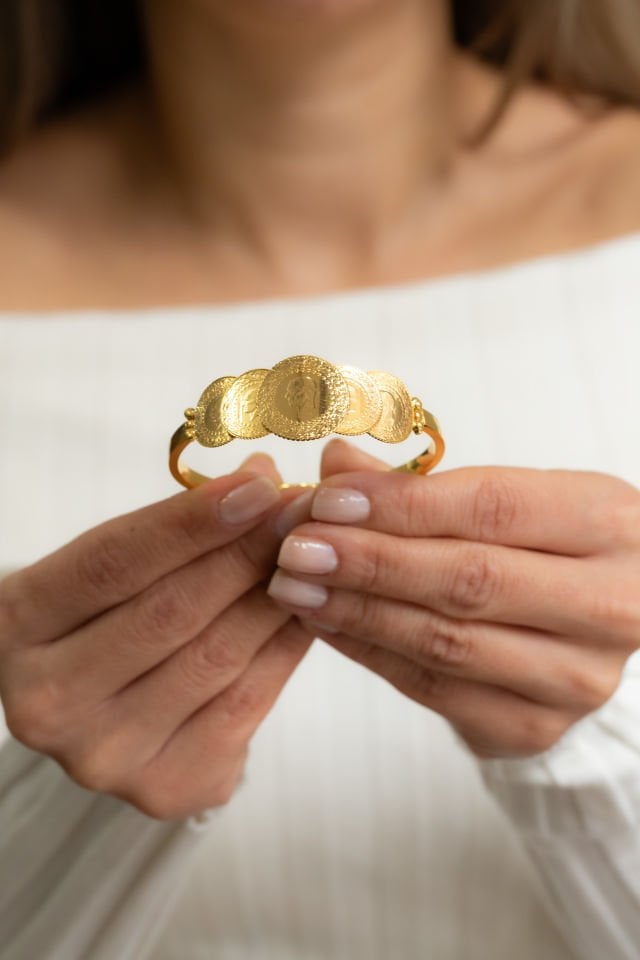 ÇEYREK ALTINLI KELEPÇE BİLEZİK