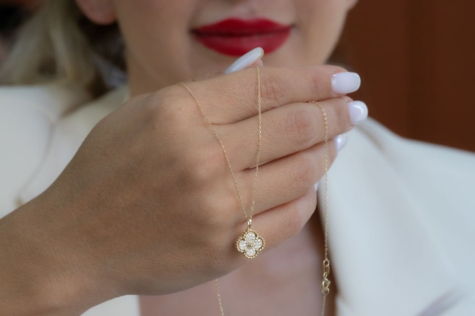 DÖRT YAPRAKLI YONCA VİNTAGE ALTIN KOLYE