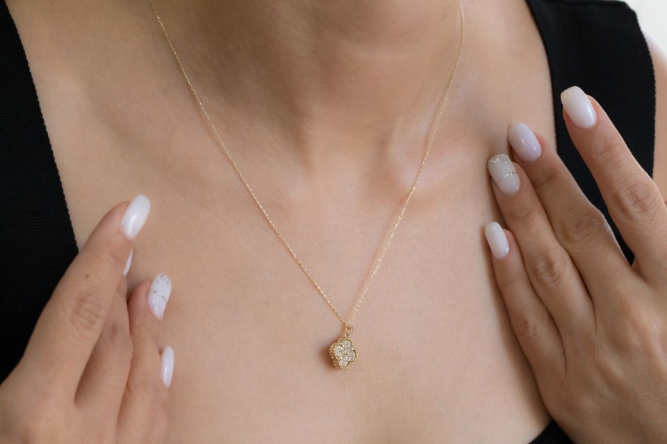 DÖRT YAPRAKLI YONCA VİNTAGE ALTIN KOLYE