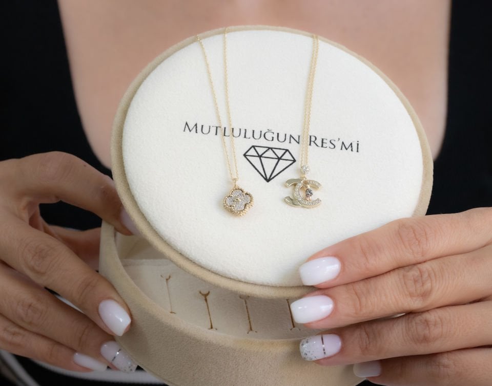 DÖRT YAPRAKLI YONCA VİNTAGE ALTIN KOLYE