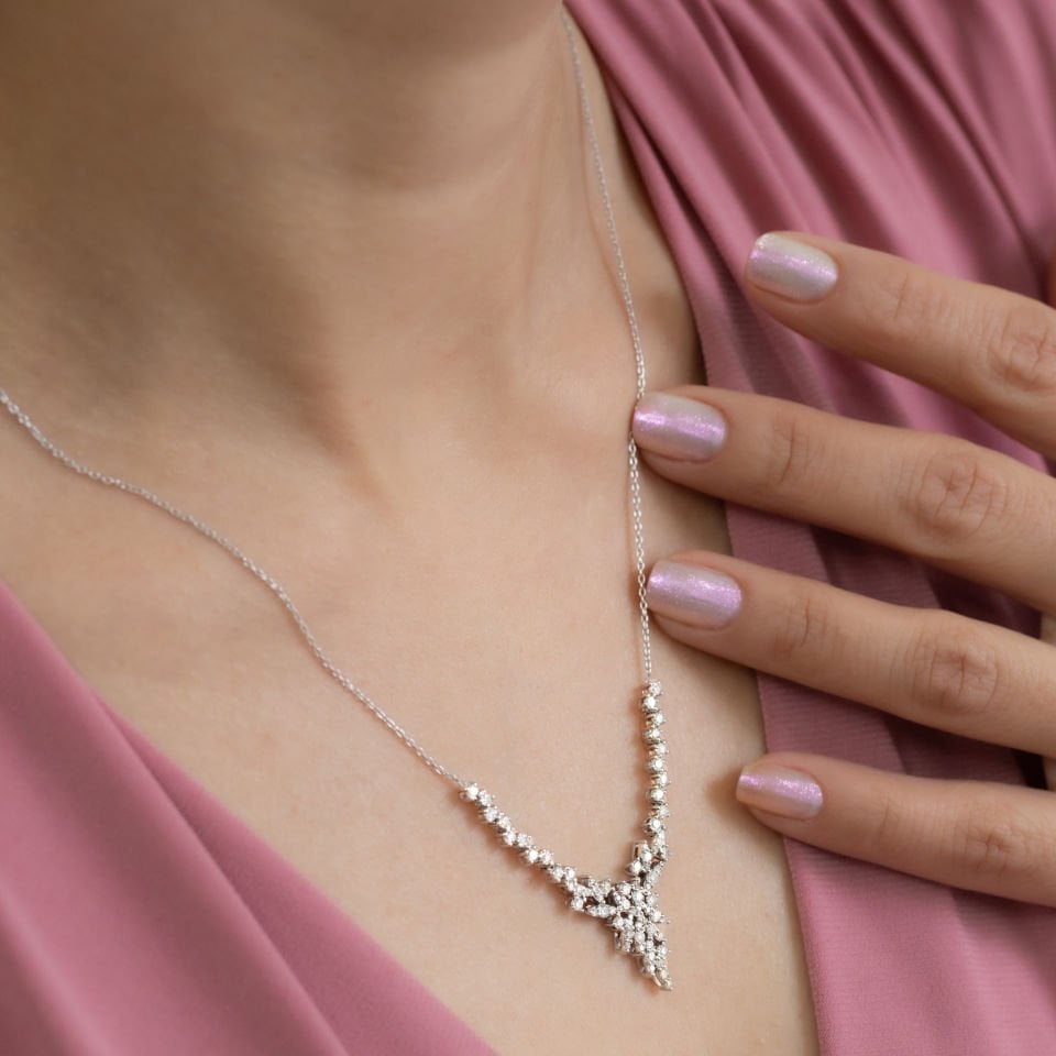 1.24 KARAT TASARIM PIRLANTA KOLYE