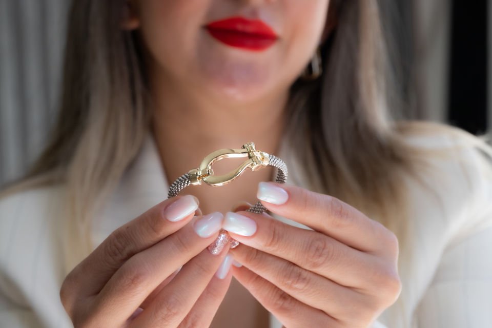 JESSİKA BEYAZ ALTIN BİLEKLİK