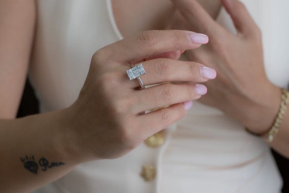 0.91 KARAT TASARIM PIRLANTA YÜZÜK