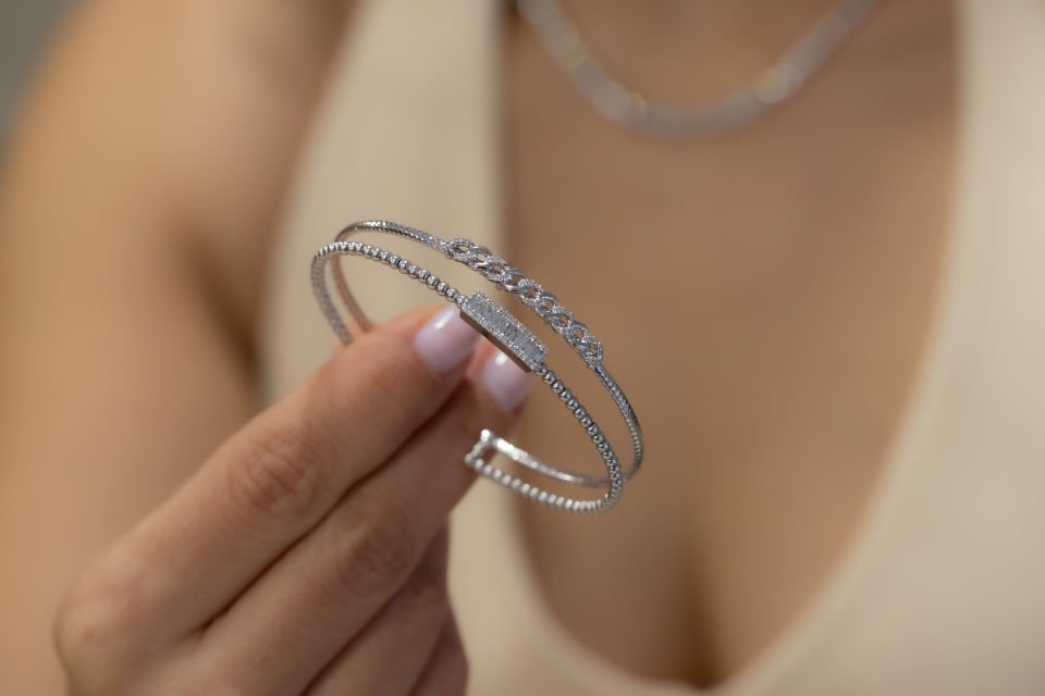 0.52 KARAT TASARIM PIRLANTA BİLEKLİK KELEPÇE