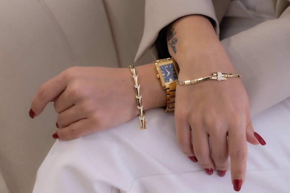 TREND TAŞLI ALTIN BİLEKLİK