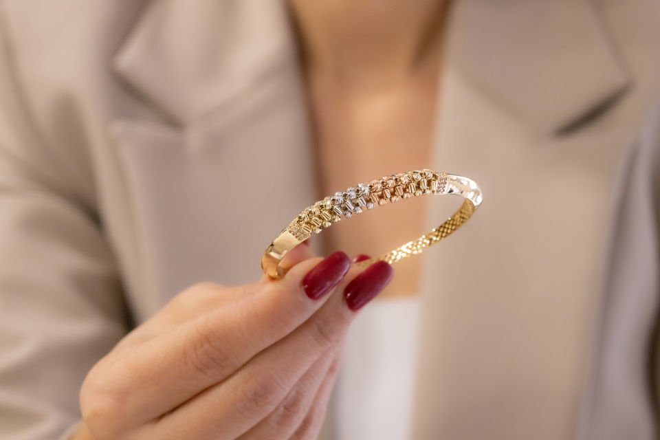 3 RENK DORİKALI ALTIN KELEPÇE