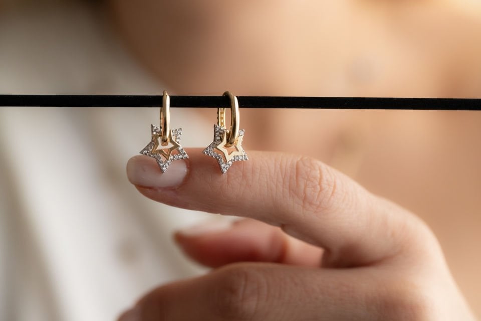 TAŞLI YILDIZ ALTIN KÜPE