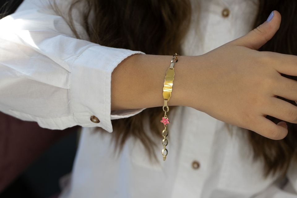 PEMBE ÇİÇEKLİ ALTIN ÇOCUK KÜPE