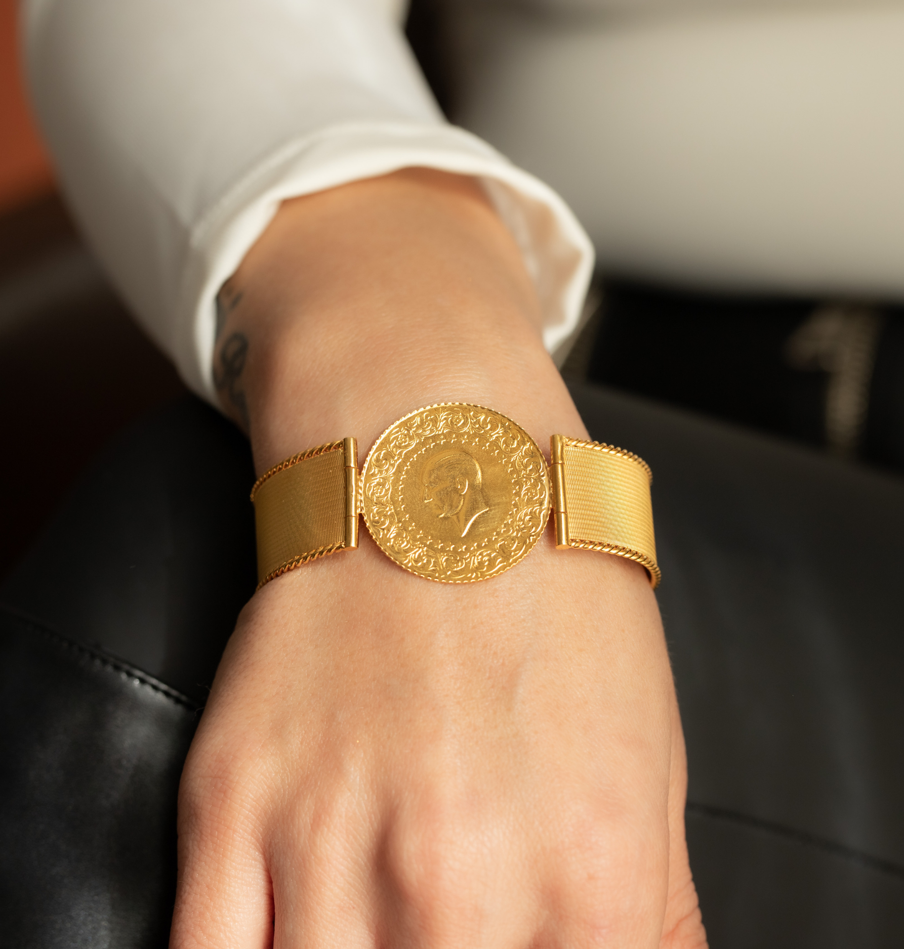 ÇEYREKLİ ALTIN BİLEKLİK KELEPÇE