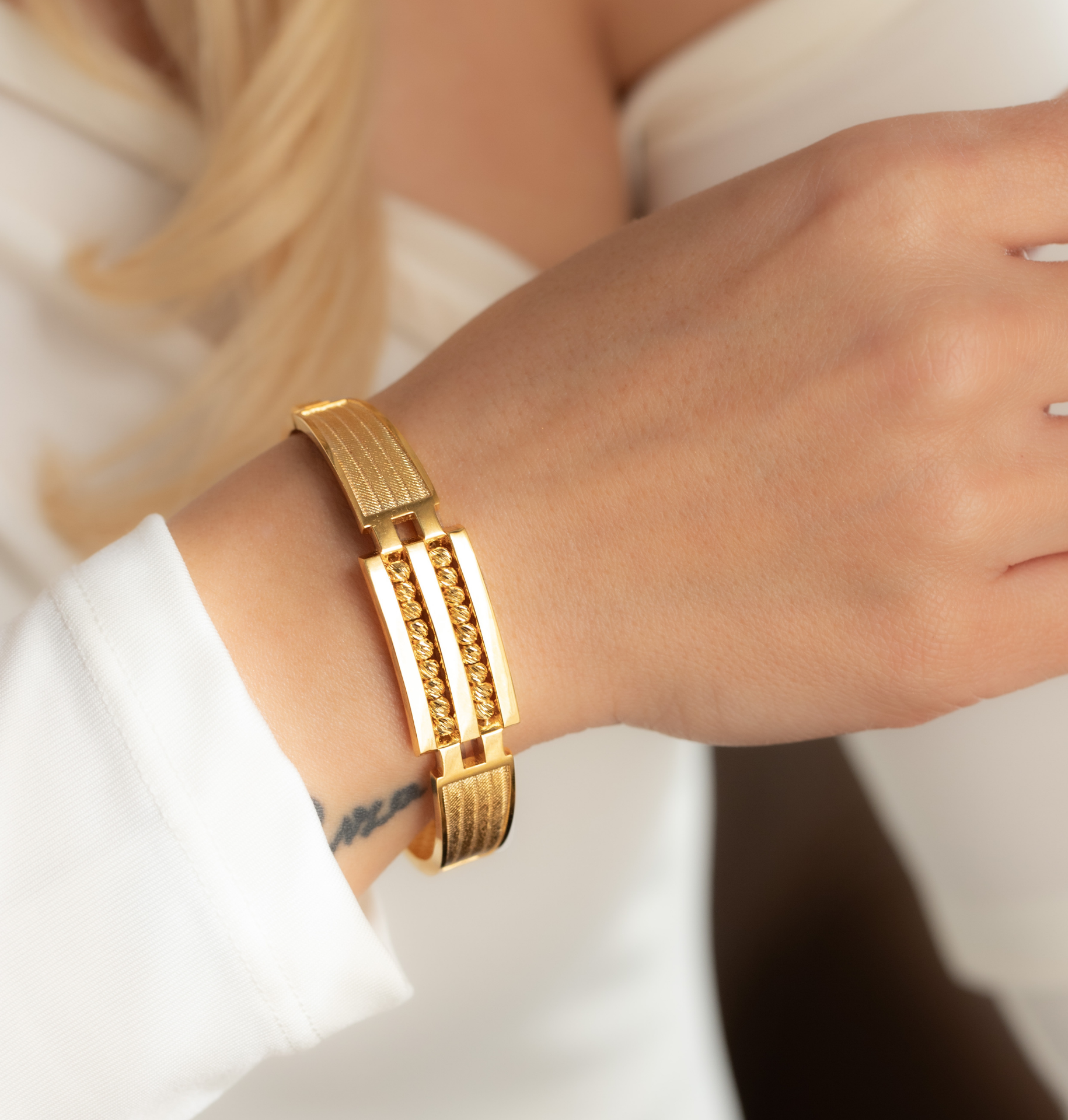 DORİKALI KABURGA ALTIN KELEPÇE BİLEZİK