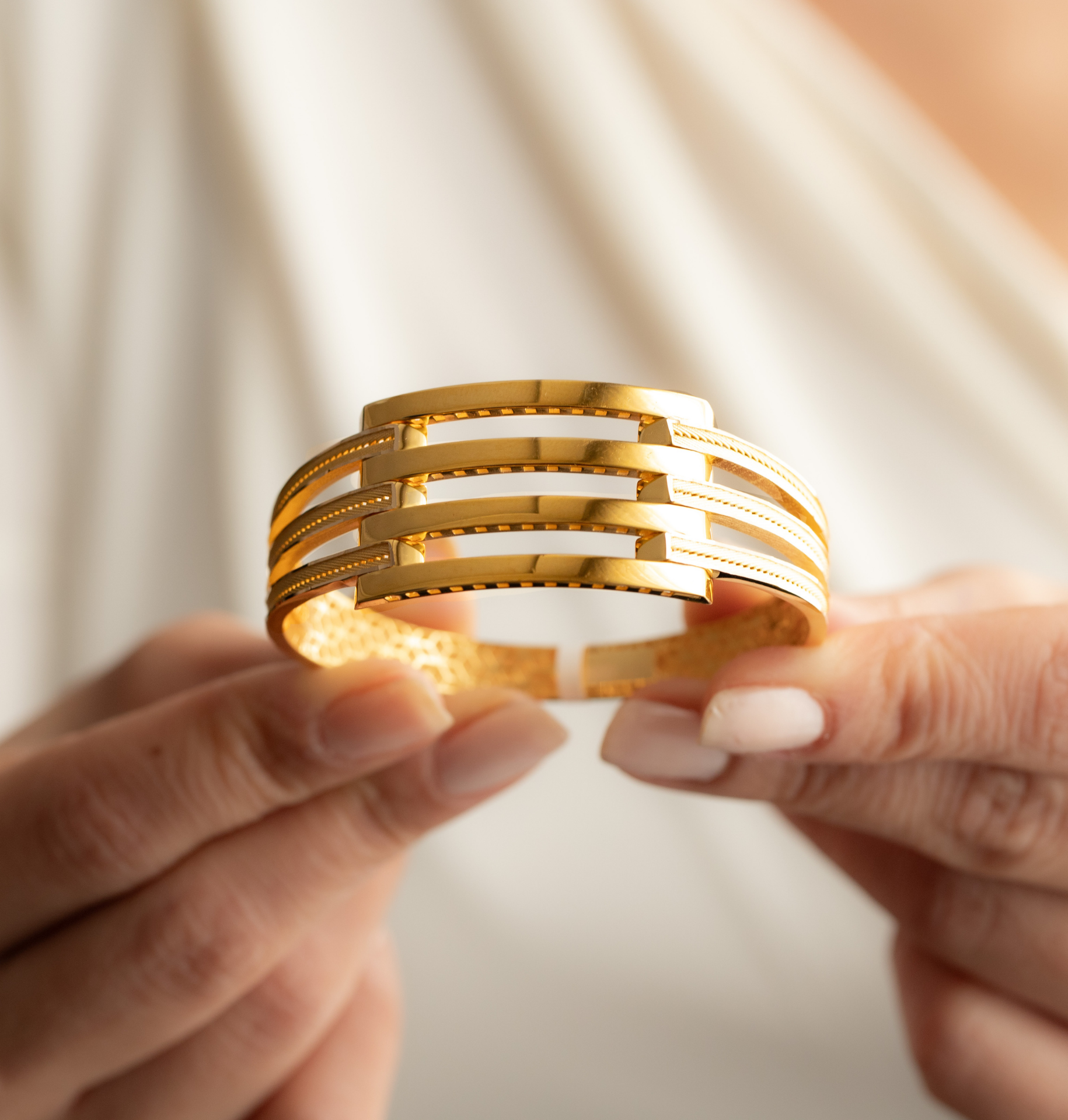 KABURGA ALTIN KELEPÇE BİLEZİK