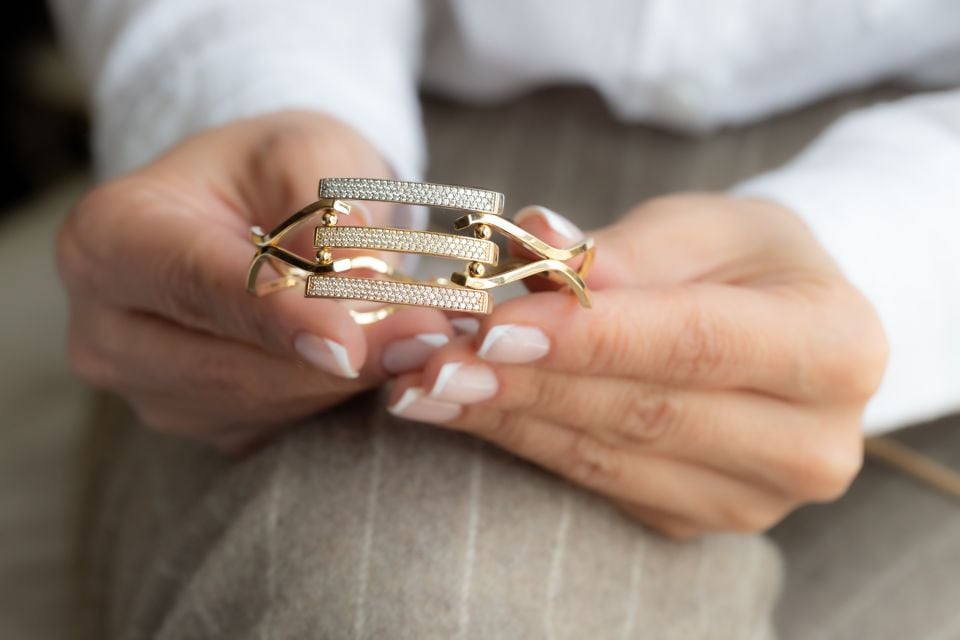 ÜÇ RENKLİ KELEPÇE BİLEZİK