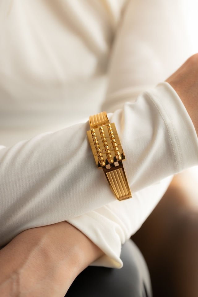 DORİKALI KABURGA ALTIN KELEPÇE