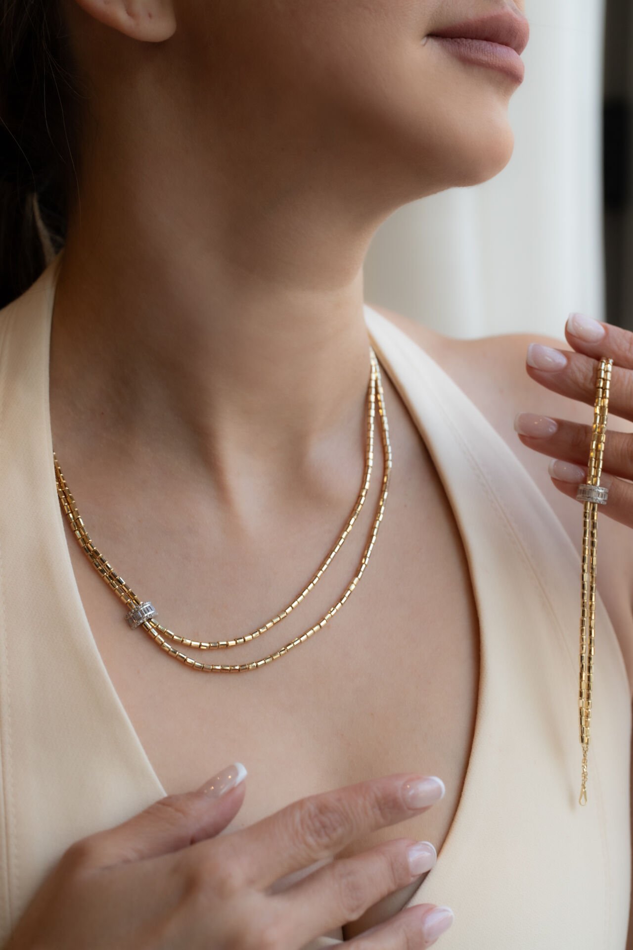 TAŞLI  DORİKA ALTIN GERDANLIK