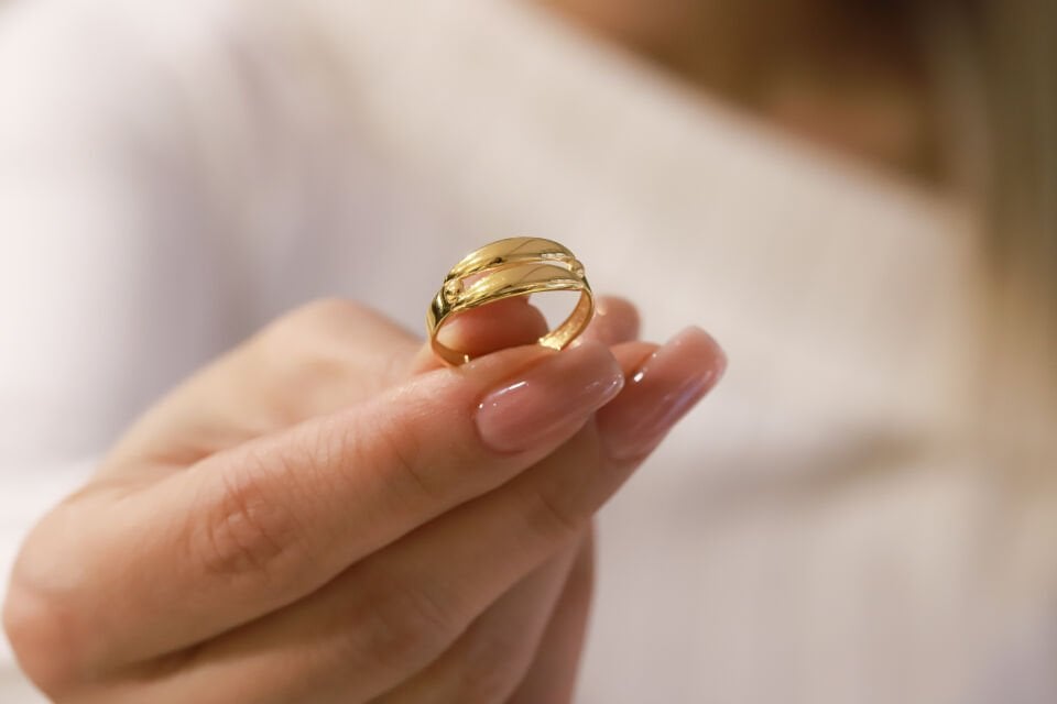 İKİ SIRA KABURGA ALTIN YÜZÜK