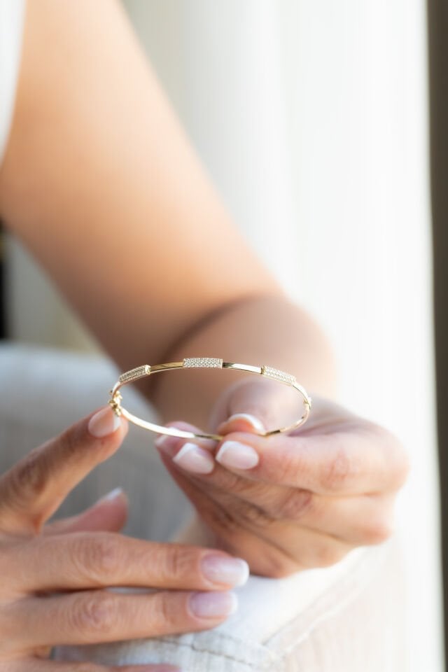 TAŞLI MİNİMAL KELEPÇE BİLEZİK