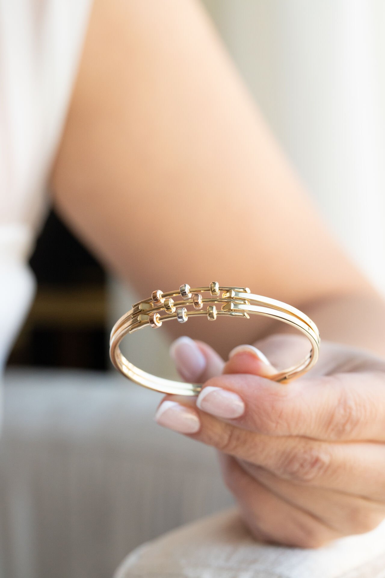 ÜÇ RENKLİ KELEPÇE BİLEZİK