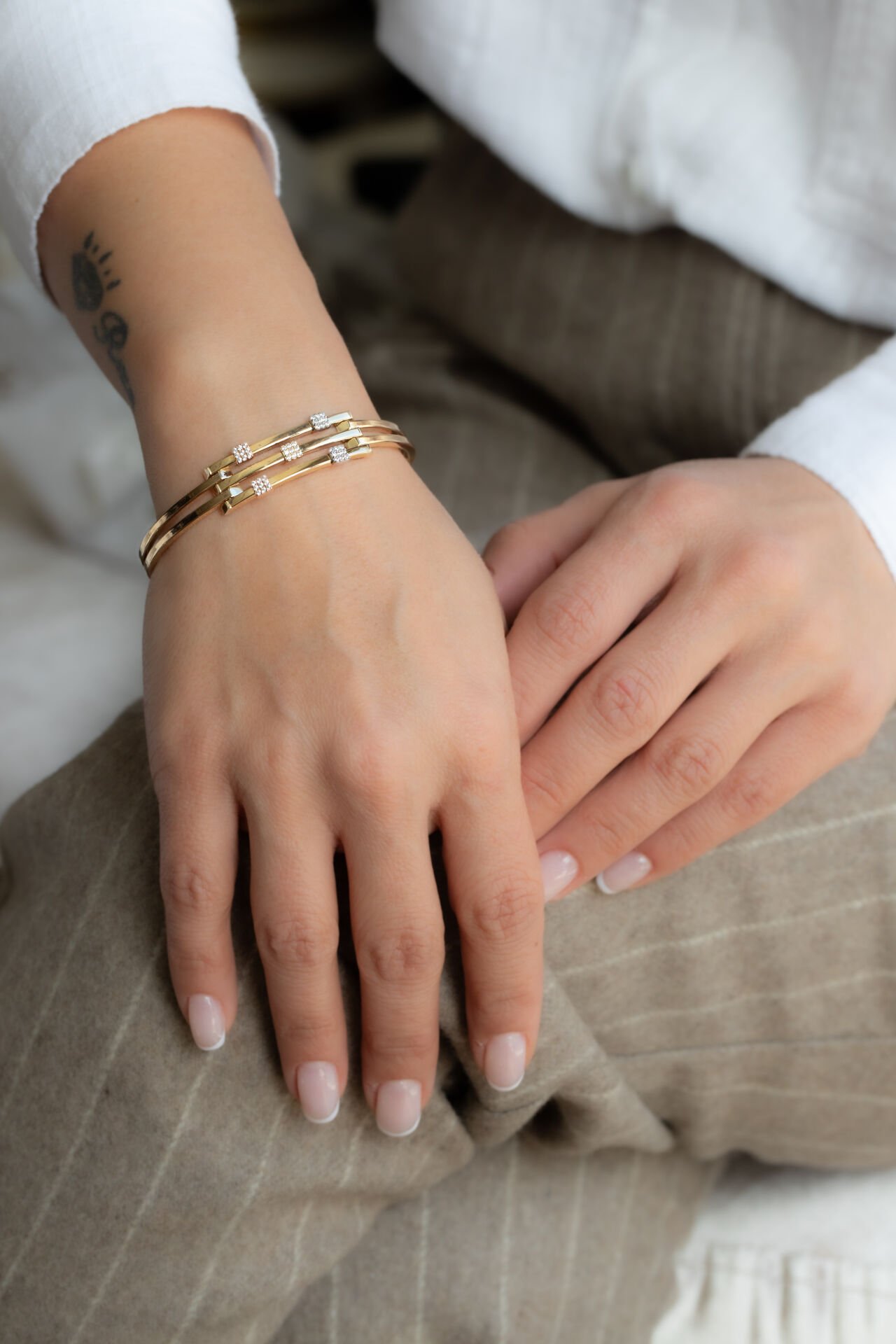 TASARIM TAŞLI KELEPÇE BİLEZİK