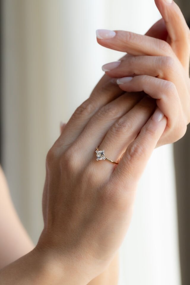 ALTIN TEKTAŞ YÜZÜK