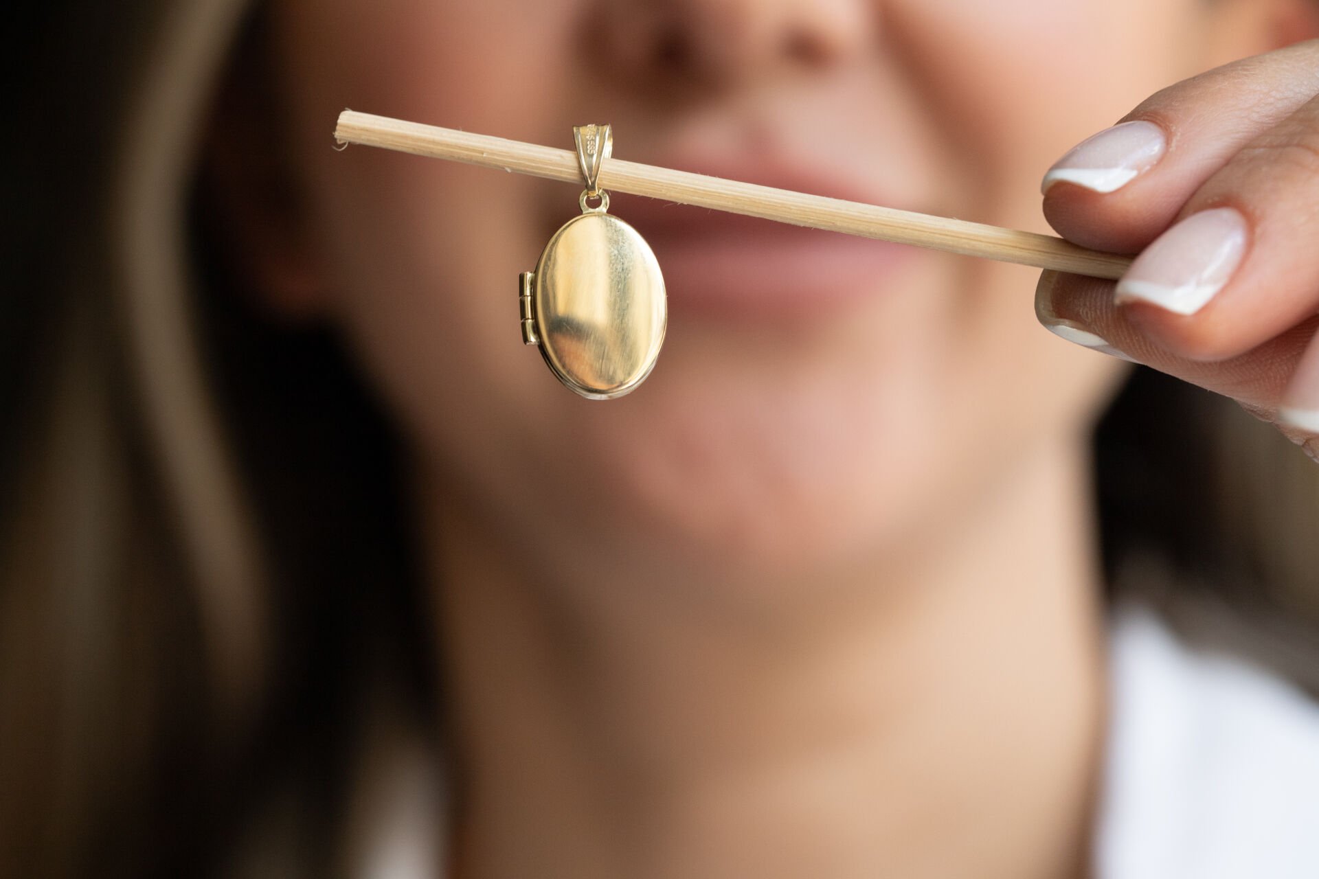 MADALYON OVAL ALTIN KOLYE UCU