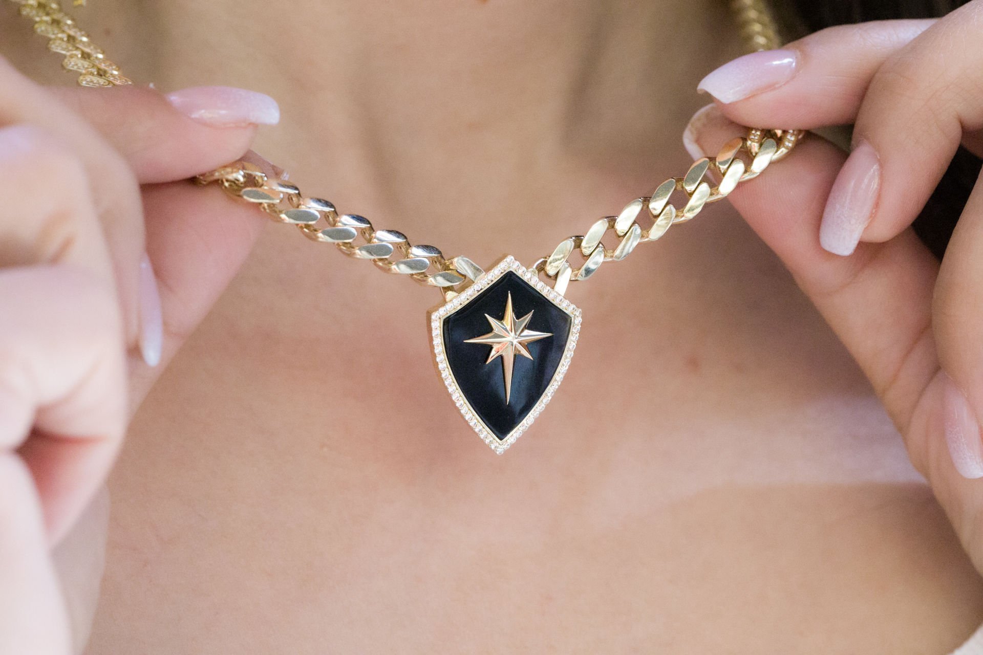 ALTIN SIRIUS YILDIZ KOLYE