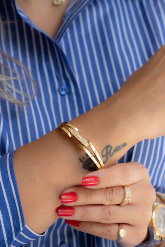 TAŞLI KABURGA ALTIN KELEPÇE