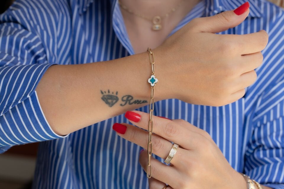 BEYAZ MİNELİ ALTIN BİLEKLİK