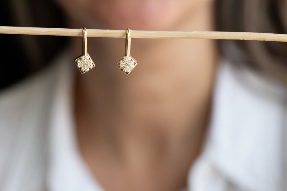 KÜP DETAY HALKA ALTIN KÜPE