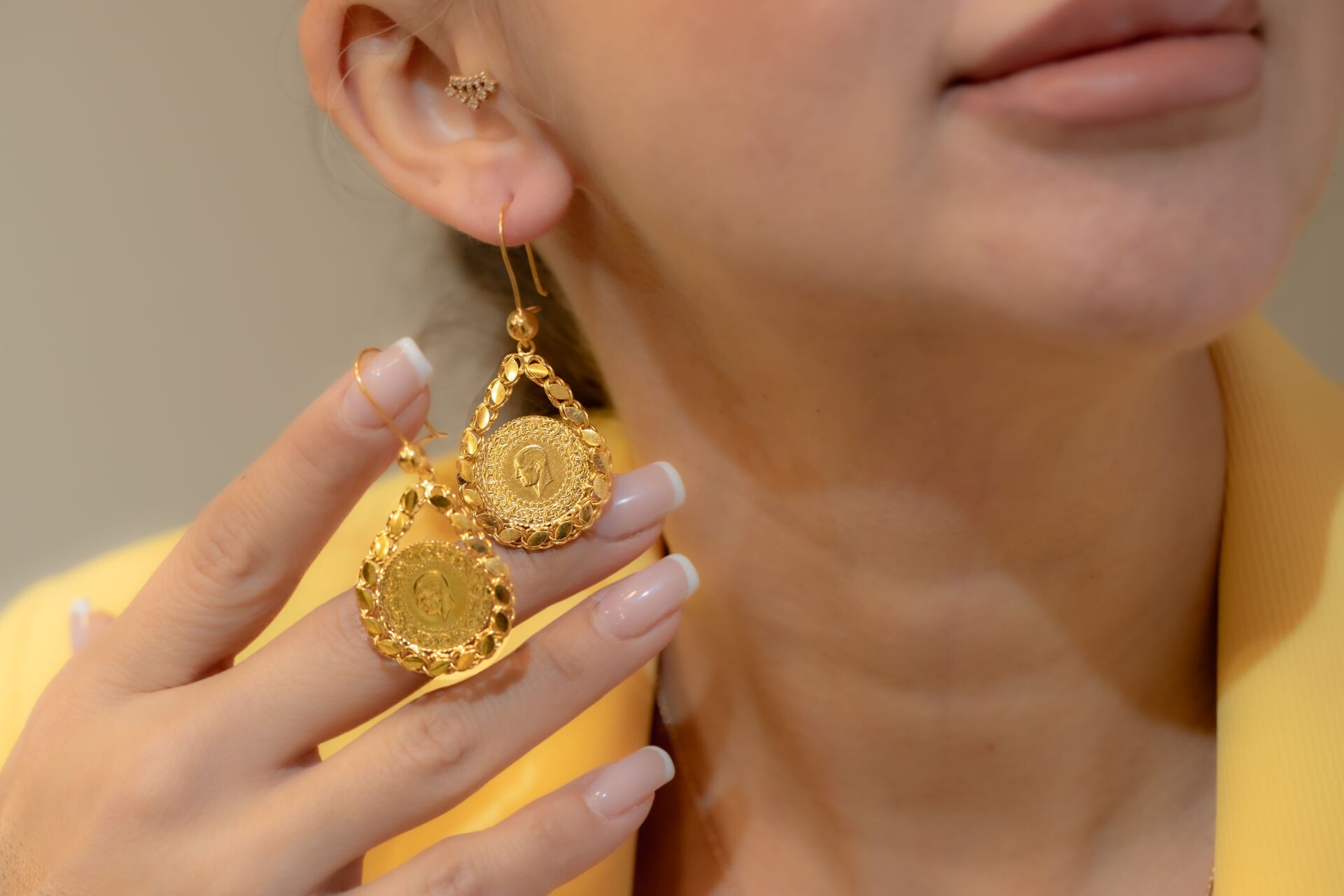 HALAT ÇEYREKLİ KÜPE