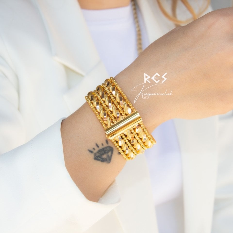 ALTIN FANTEZİ KELEPÇE