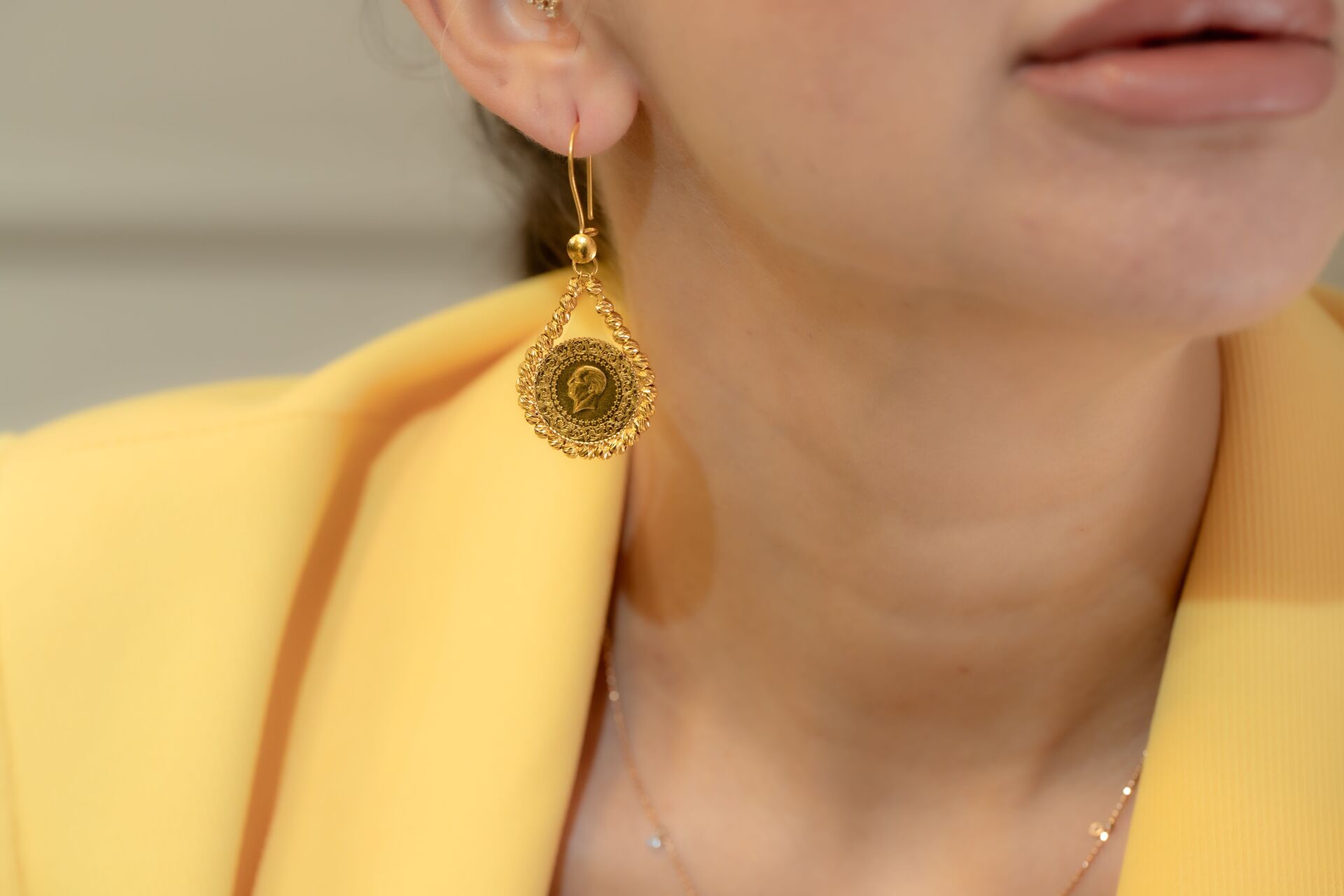 DORİKALI ÇEYREK ALTIN KÜPE