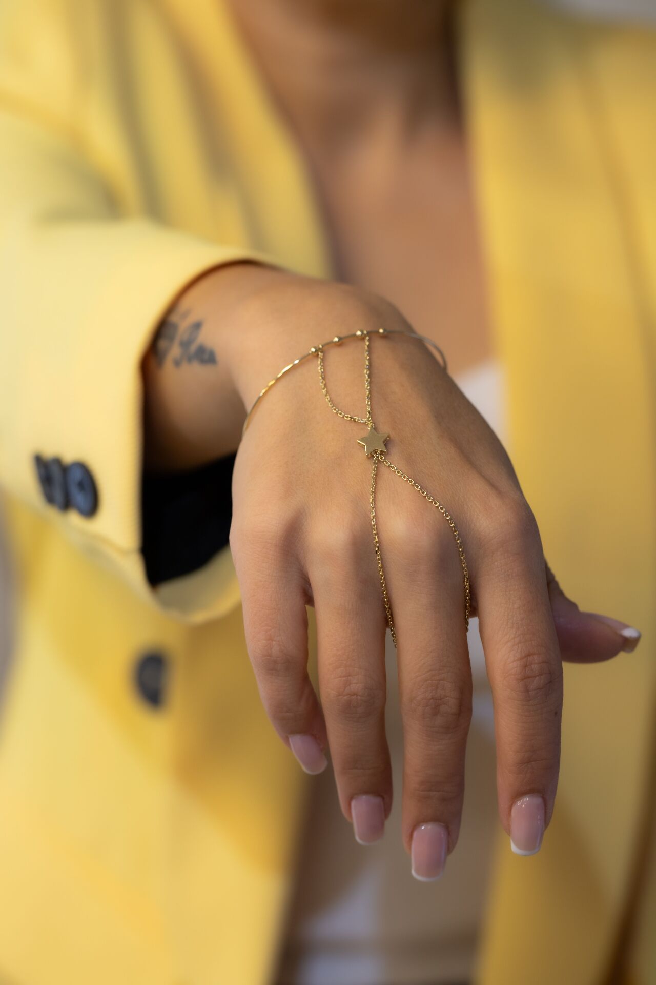 YILDIZ ŞAHMERAN BİLEKLİK