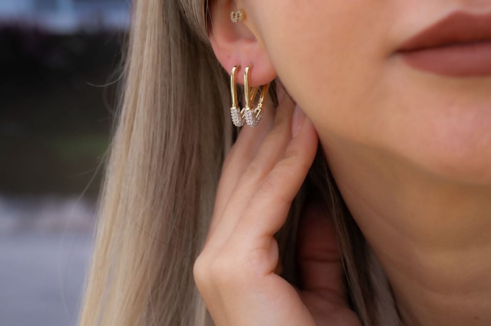 GEOMETRİK ÜÇGEN ALTIN KÜPE