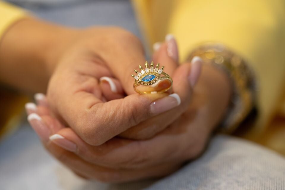 MAVİ GÖZ ALTIN YÜZÜK