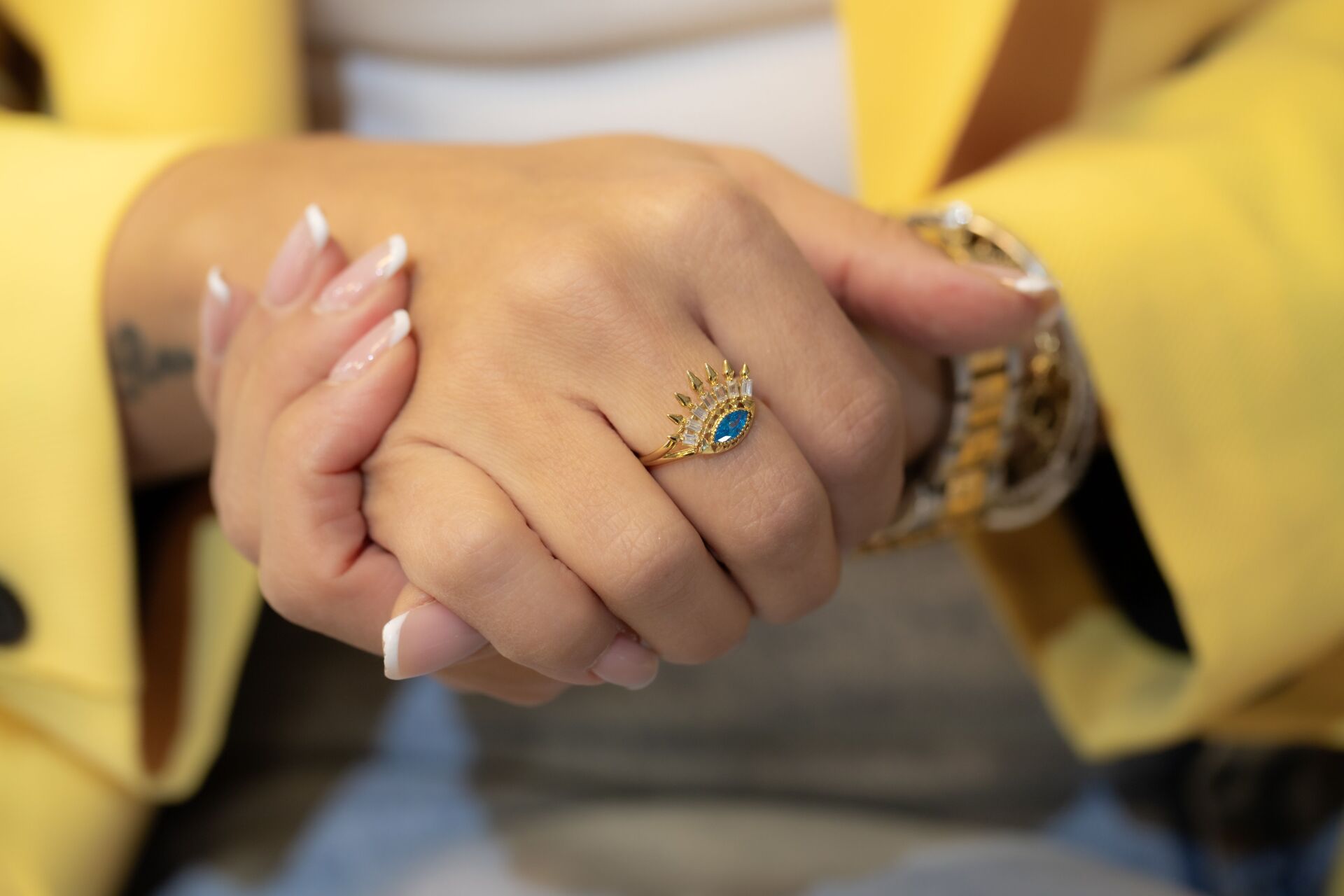 MAVİ GÖZ ALTIN YÜZÜK