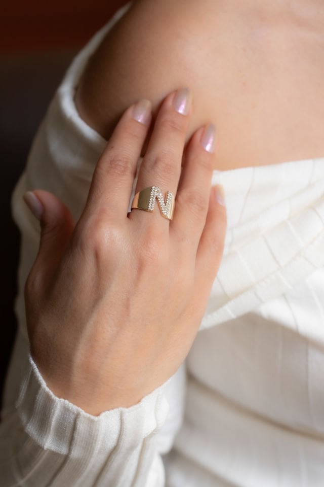 TAŞLI N HARF ALTIN YÜZÜK