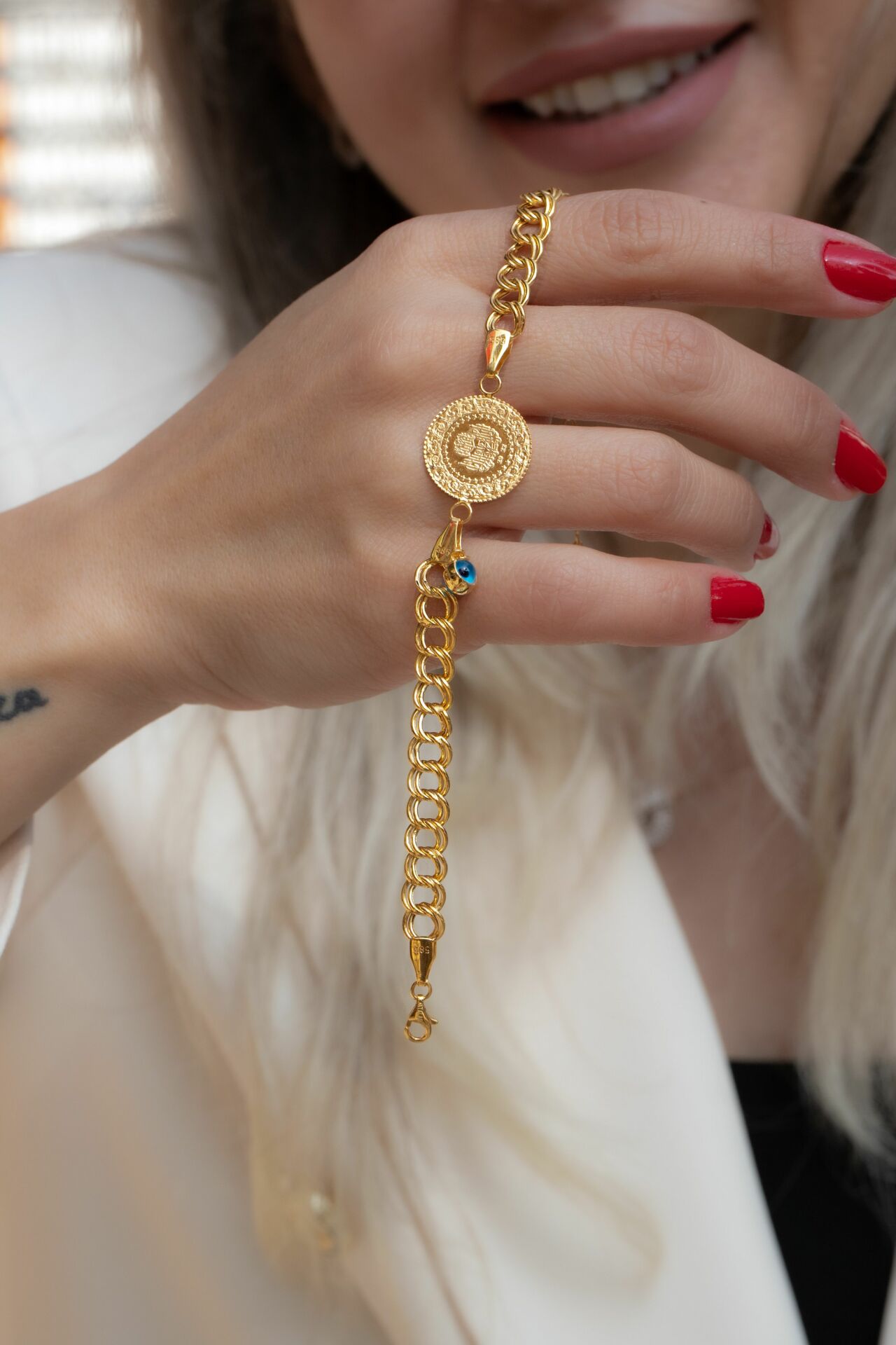 ÇEYREK ALTINLI BİLEKLİK