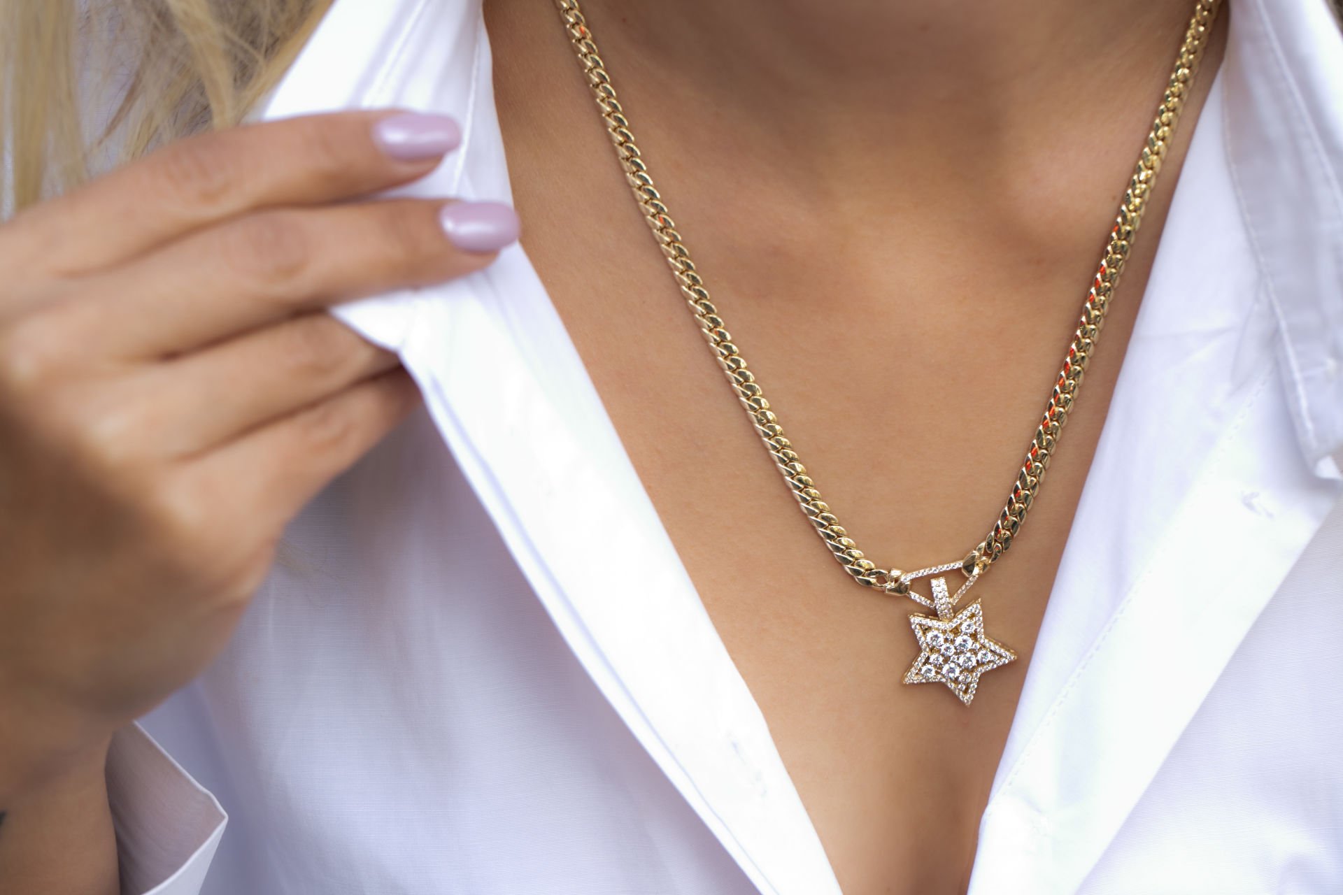 TAŞLI ALTIN YILDIZ ZİNCİR