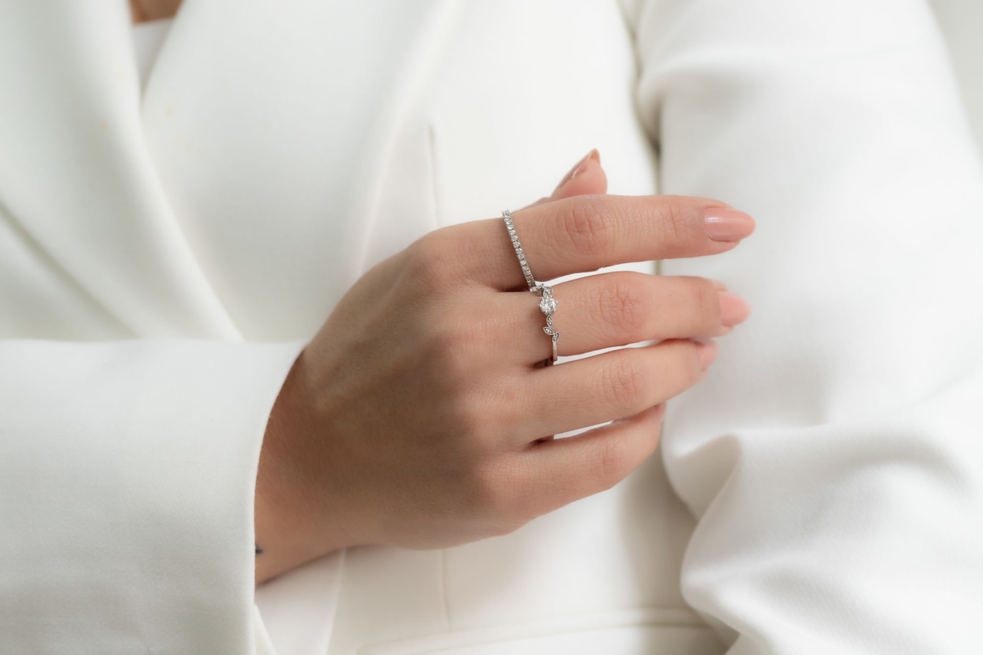 0.18 KARAT TASARIM PIRLANTA YÜZÜK