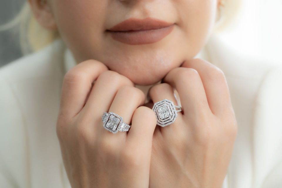 0.63 KARAT BAGET PIRLANTA YÜZÜK