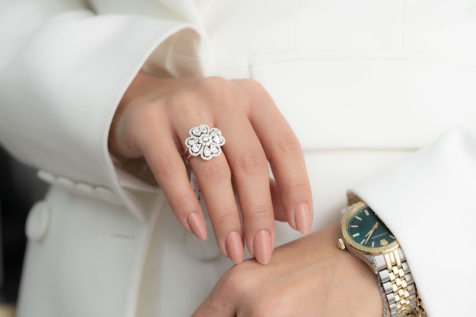 0.92 KARAT TASARIM PIRLANTA YÜZÜK