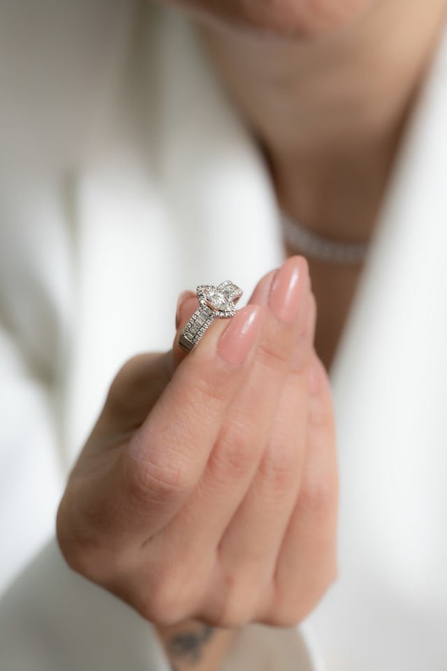 0.86 KARAT TASARIM MARKİZ PIRLANTA YÜZÜK